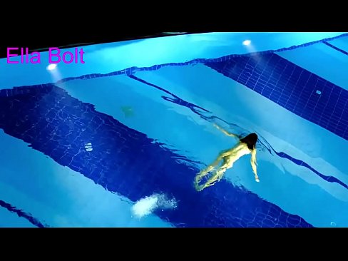 ❤️ No puedo dejar de mirar, joven rubia pillada nadando desnuda en la piscina del complejo ELLA BOLT ❤ Video de sexo en es.centr-klassiki.ru ❌️❤️❤️❤️❤️❤️❤️❤️
